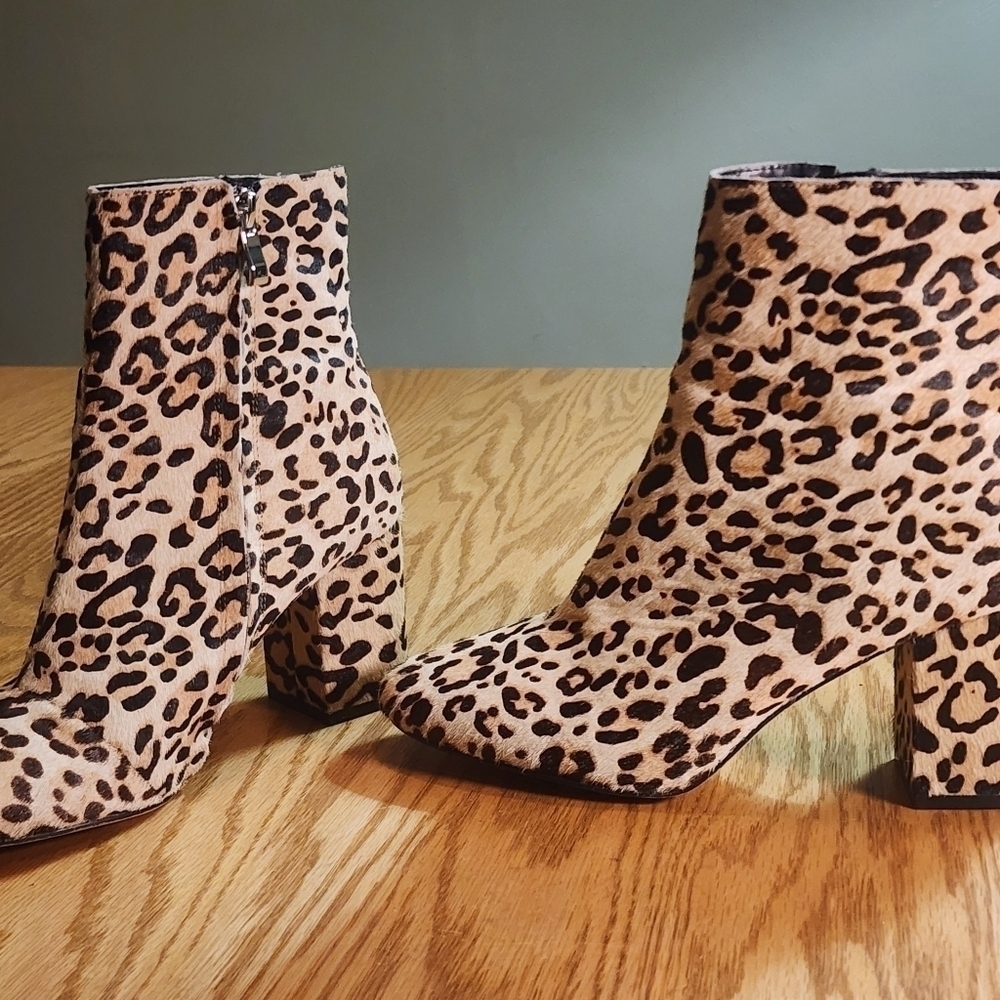 Halogen Alexa Booties Leopard Print Calf Hair Ankle Side Zip Block Heel Women's - Picture 13 of 13